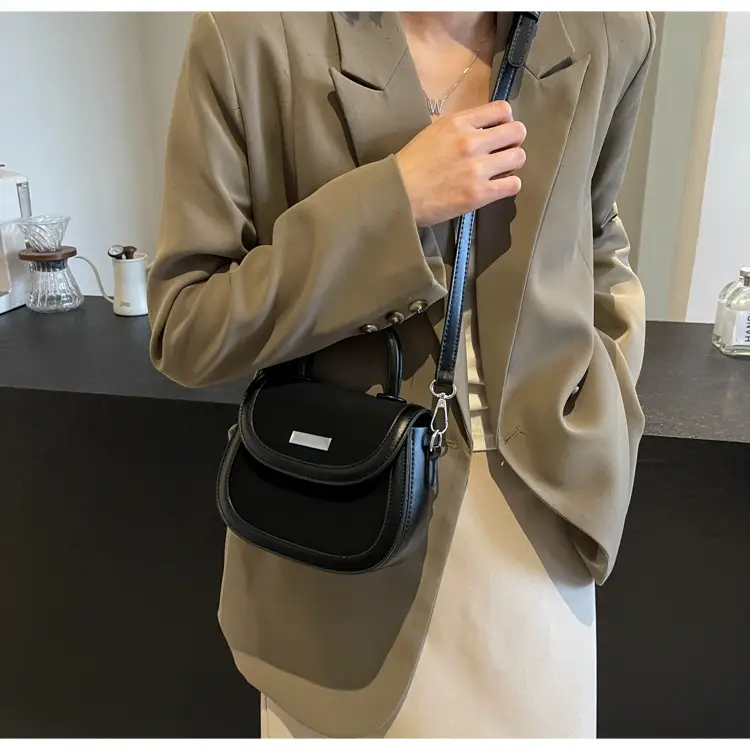Black Saddle Crossbody Bag for Women 2024 — feature 11