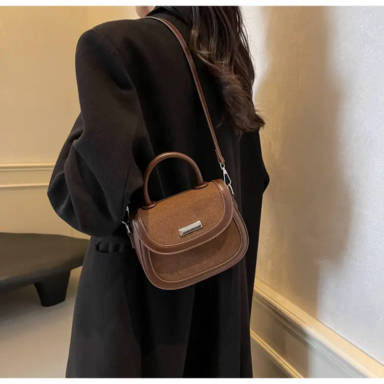 Black Saddle Crossbody Bag for Women 2024 — feature 27