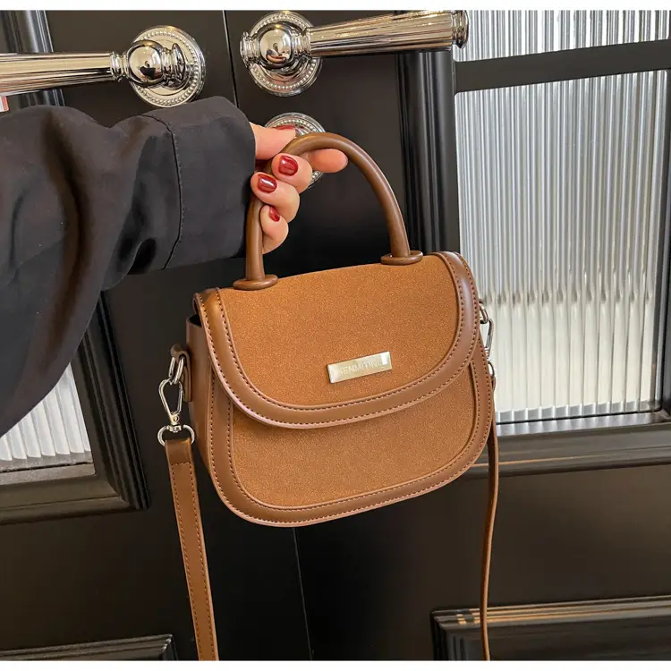 Black Saddle Crossbody Bag for Women 2024 — feature 37