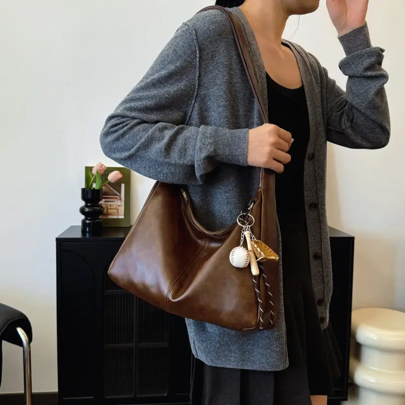 Large Capacity Brown Leather Shoulder Bag for Women - Image 8