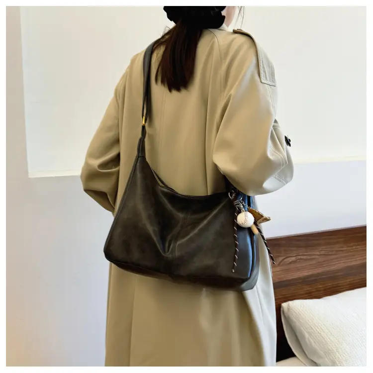 Large Capacity Brown Leather Shoulder Bag for Women — feature 11