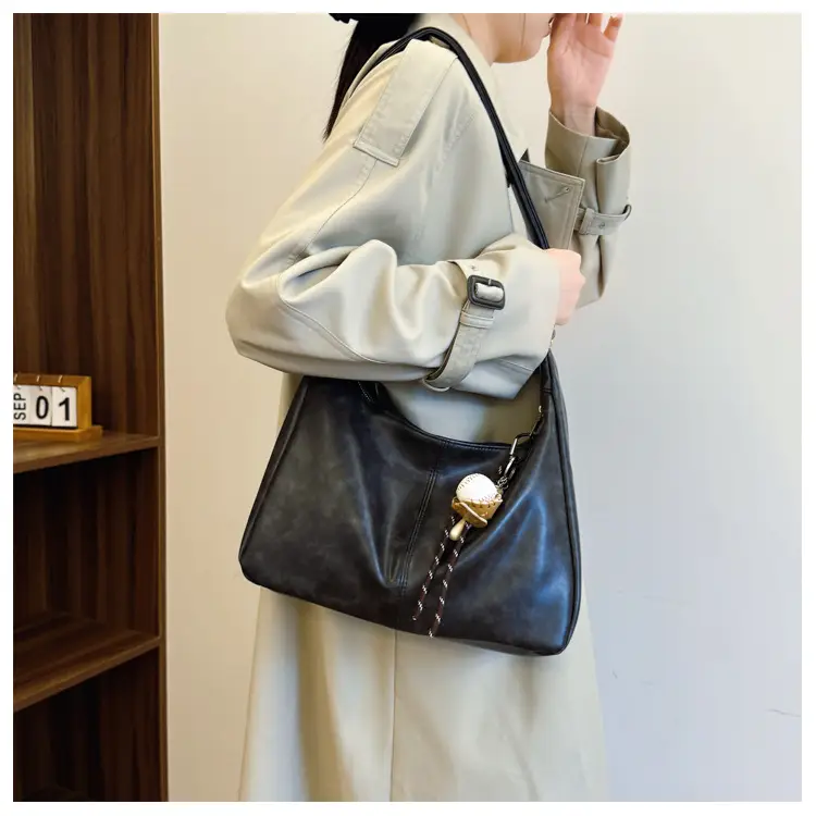 Large Capacity Brown Leather Shoulder Bag for Women — feature 14