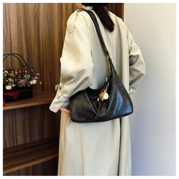 Large Capacity Brown Leather Shoulder Bag for Women — feature 16