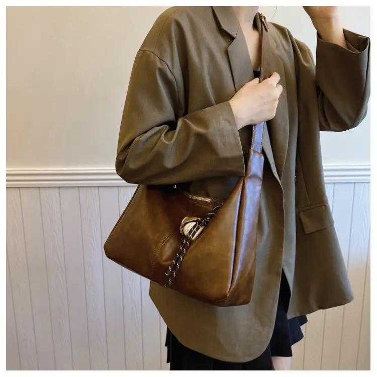 Large Capacity Brown Leather Shoulder Bag for Women — feature 18