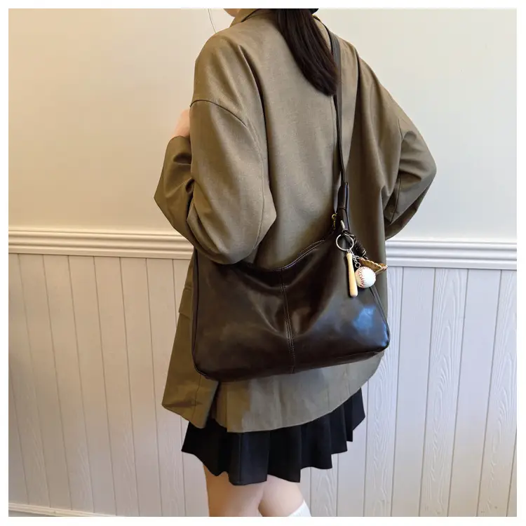 Large Capacity Brown Leather Shoulder Bag for Women — feature 21