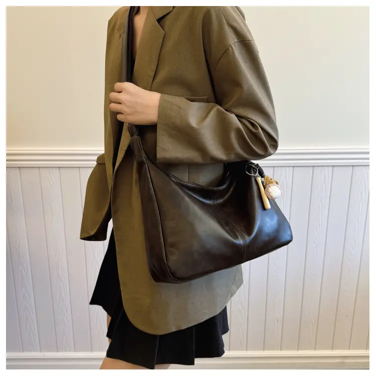 Large Capacity Brown Leather Shoulder Bag for Women — feature 22