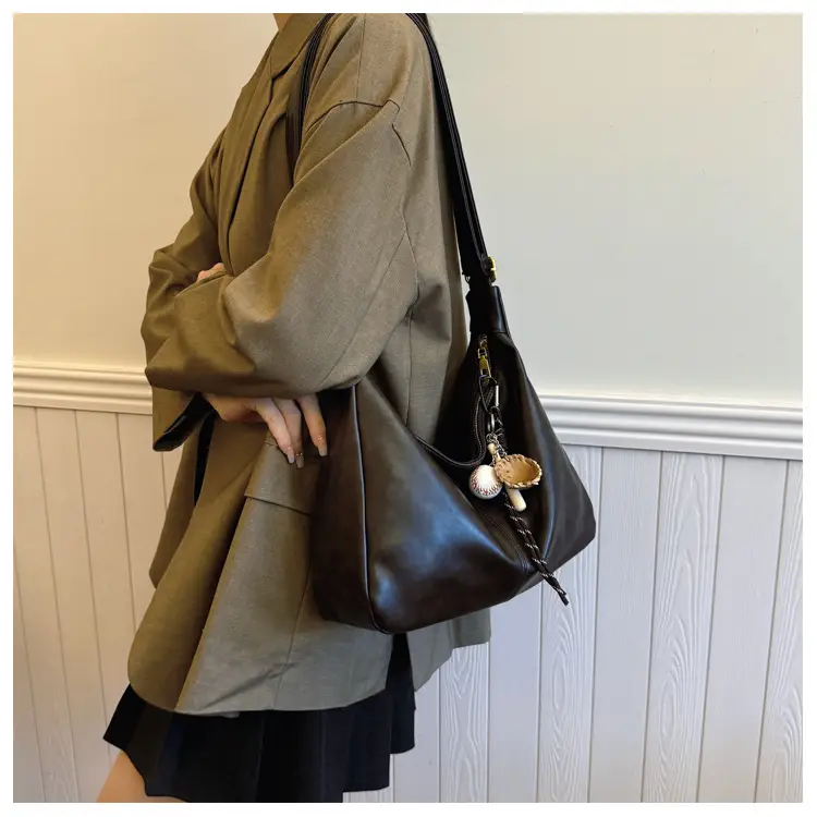 Large Capacity Brown Leather Shoulder Bag for Women — feature 24