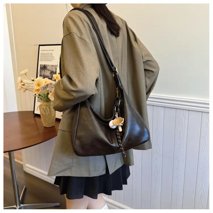 Large Capacity Brown Leather Shoulder Bag for Women — feature 25
