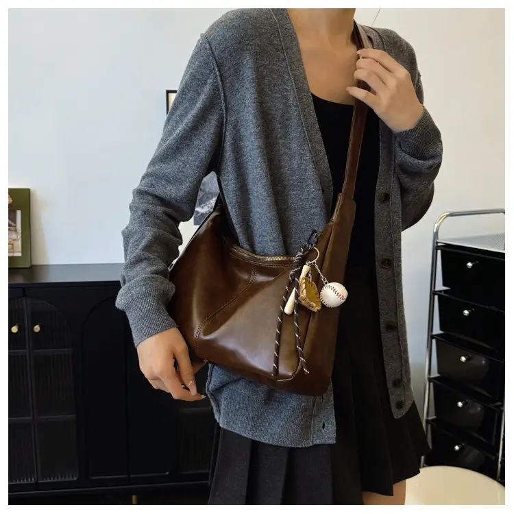 Large Capacity Brown Leather Shoulder Bag for Women — feature 27
