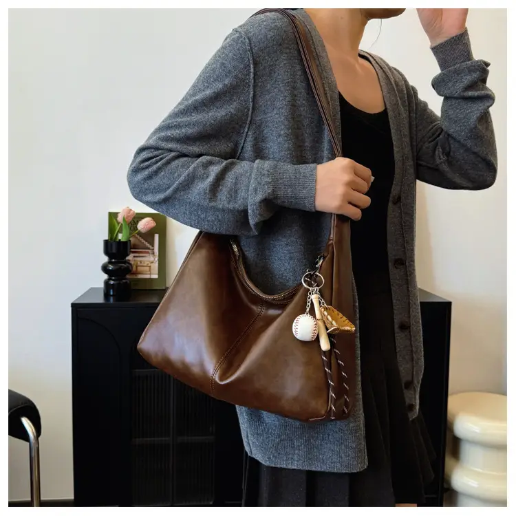 Large Capacity Brown Leather Shoulder Bag for Women — feature 29