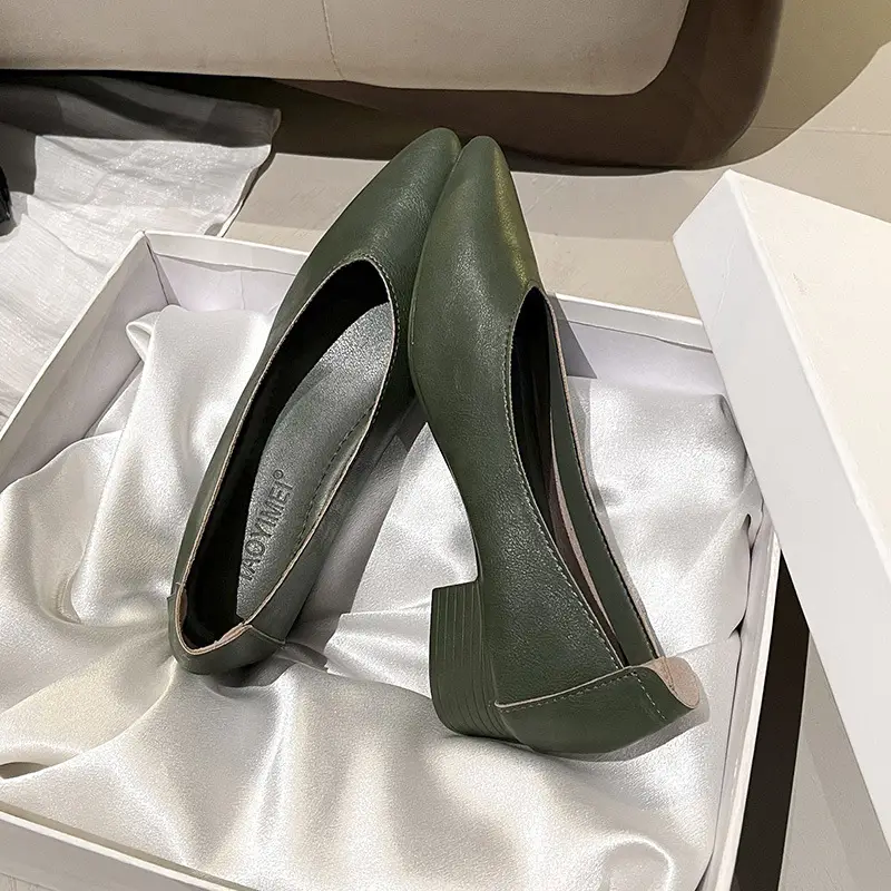 Popular Single Shoes with Chunky Heels, 2025 New Versatile Fairy-Style Loafers, Shallow Mid-Heel Shoes, Mother's Size Women's Shoes, Granny Shoes, Versatile - Image 10