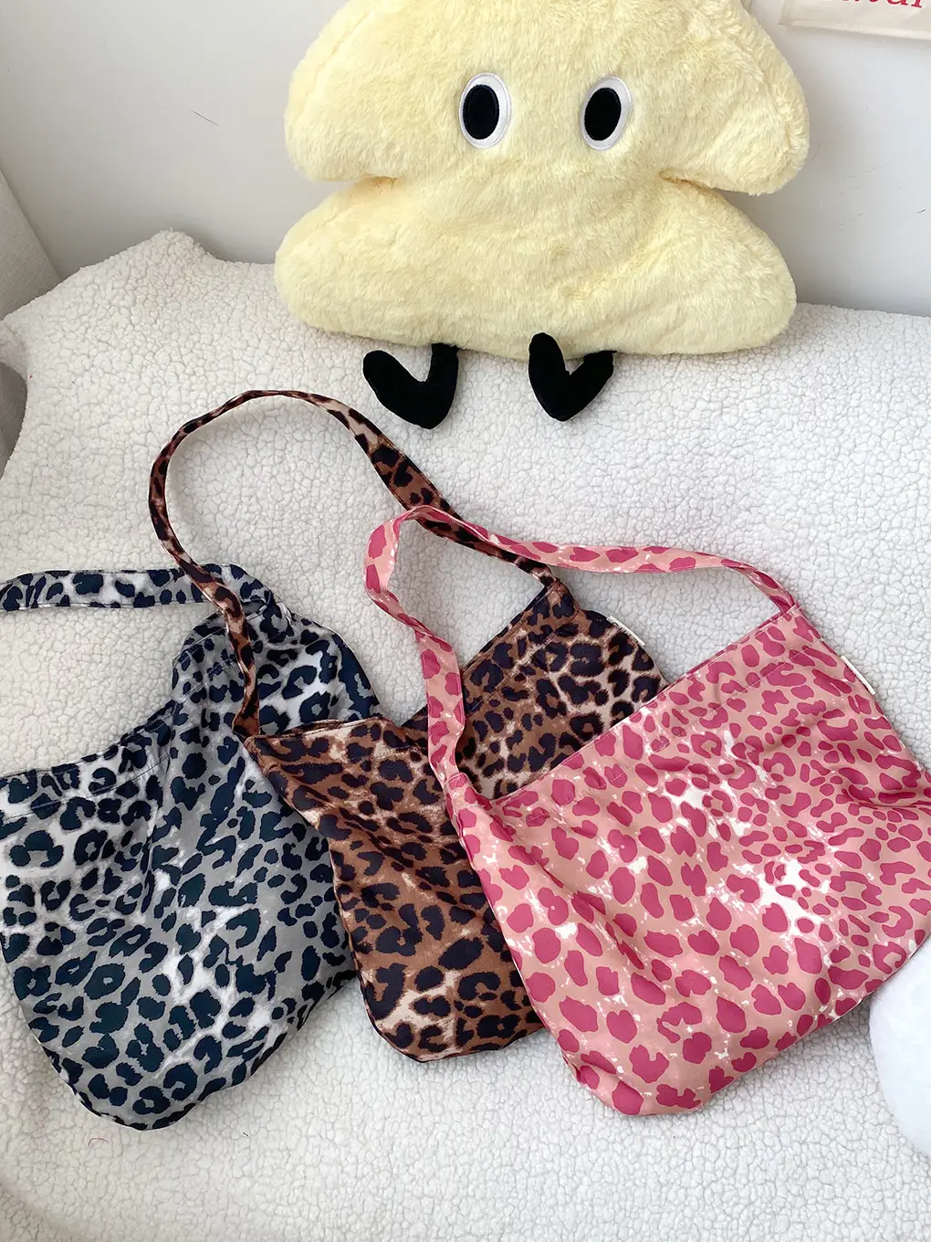 Raspberry Pink Leopard Print Shoulder Bag - Image 4