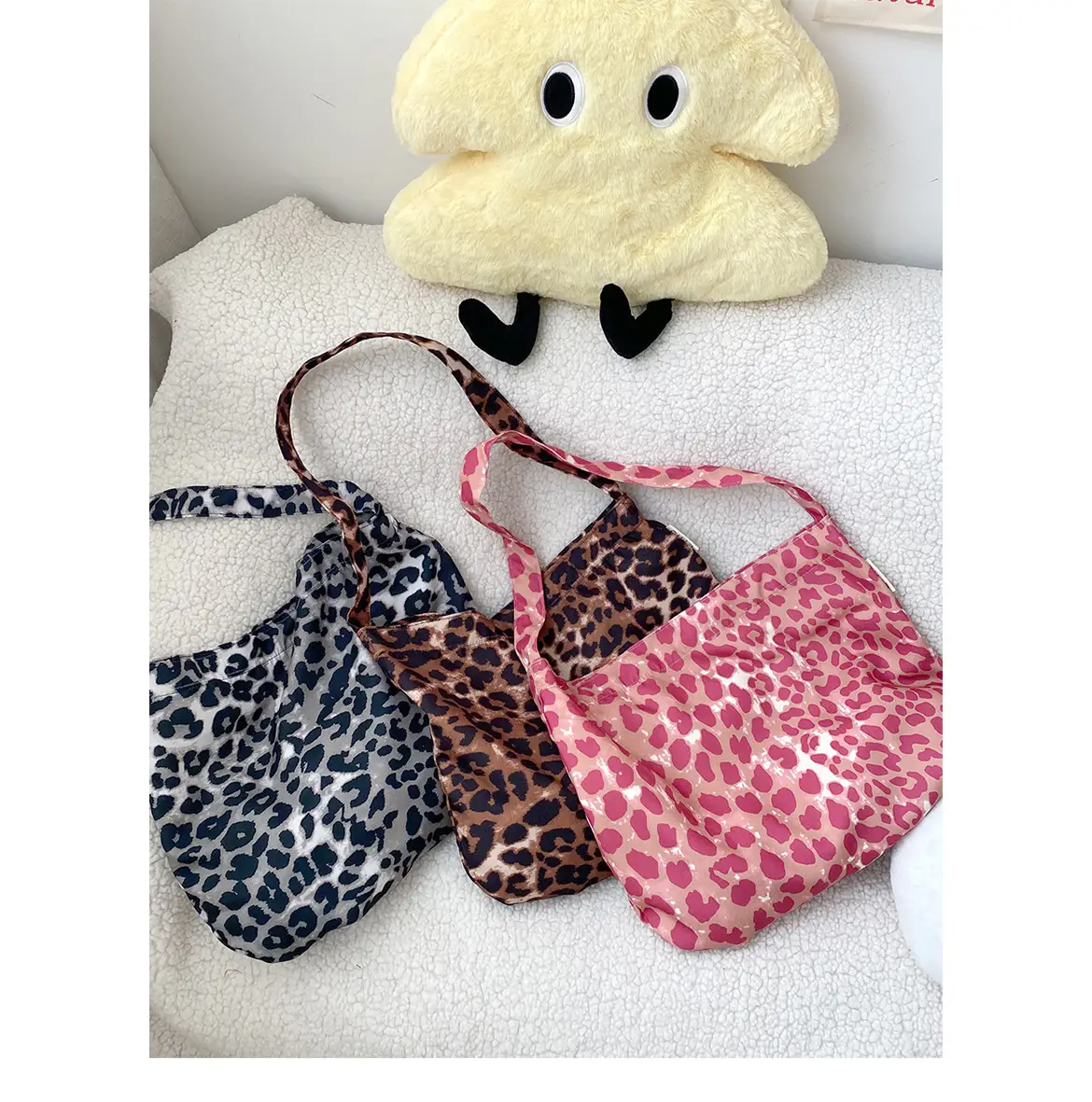 Raspberry Pink Leopard Print Shoulder Bag — feature 2