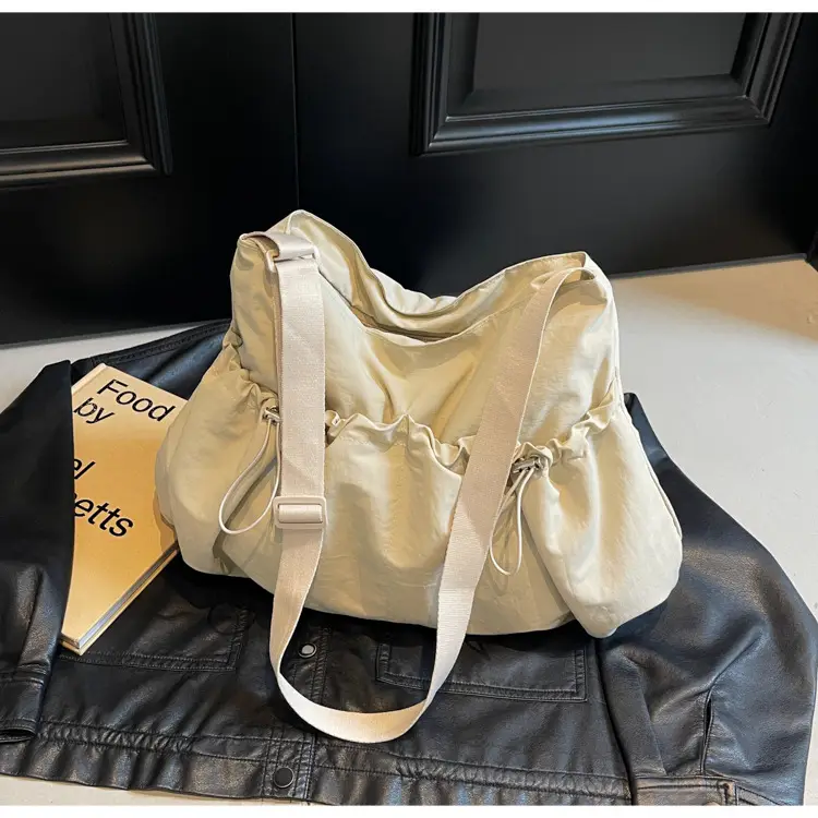 Women's Large Capacity Zip Pleated Shoulder Bag Black — feature 46