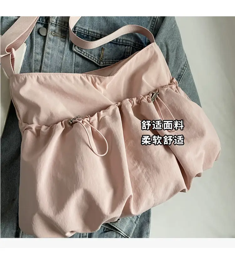 Women's Large Capacity Zip Pleated Shoulder Bag Black — feature 5