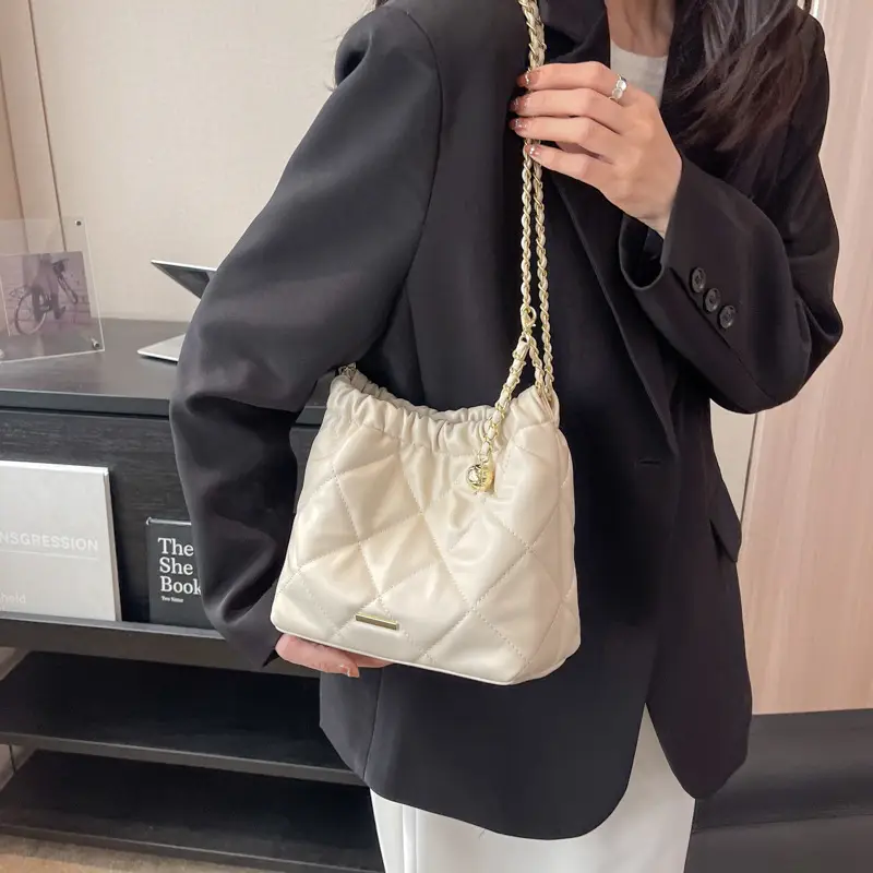 Women's Rhombic Chain Shoulder Bag 2024 Summer