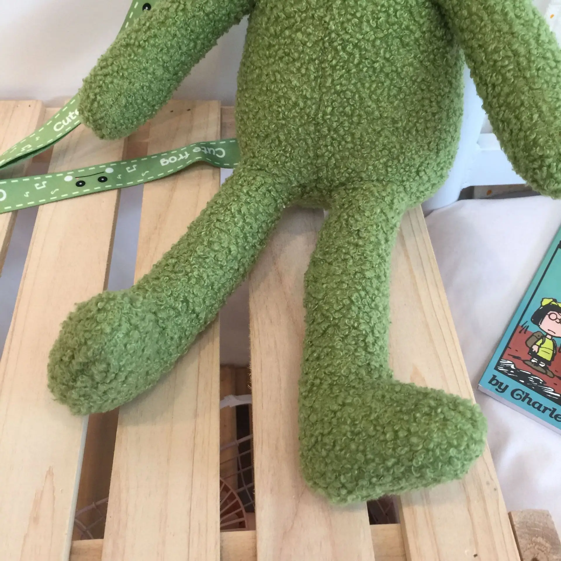Green Frog Plush Messenger Bag for Boys — feature 14