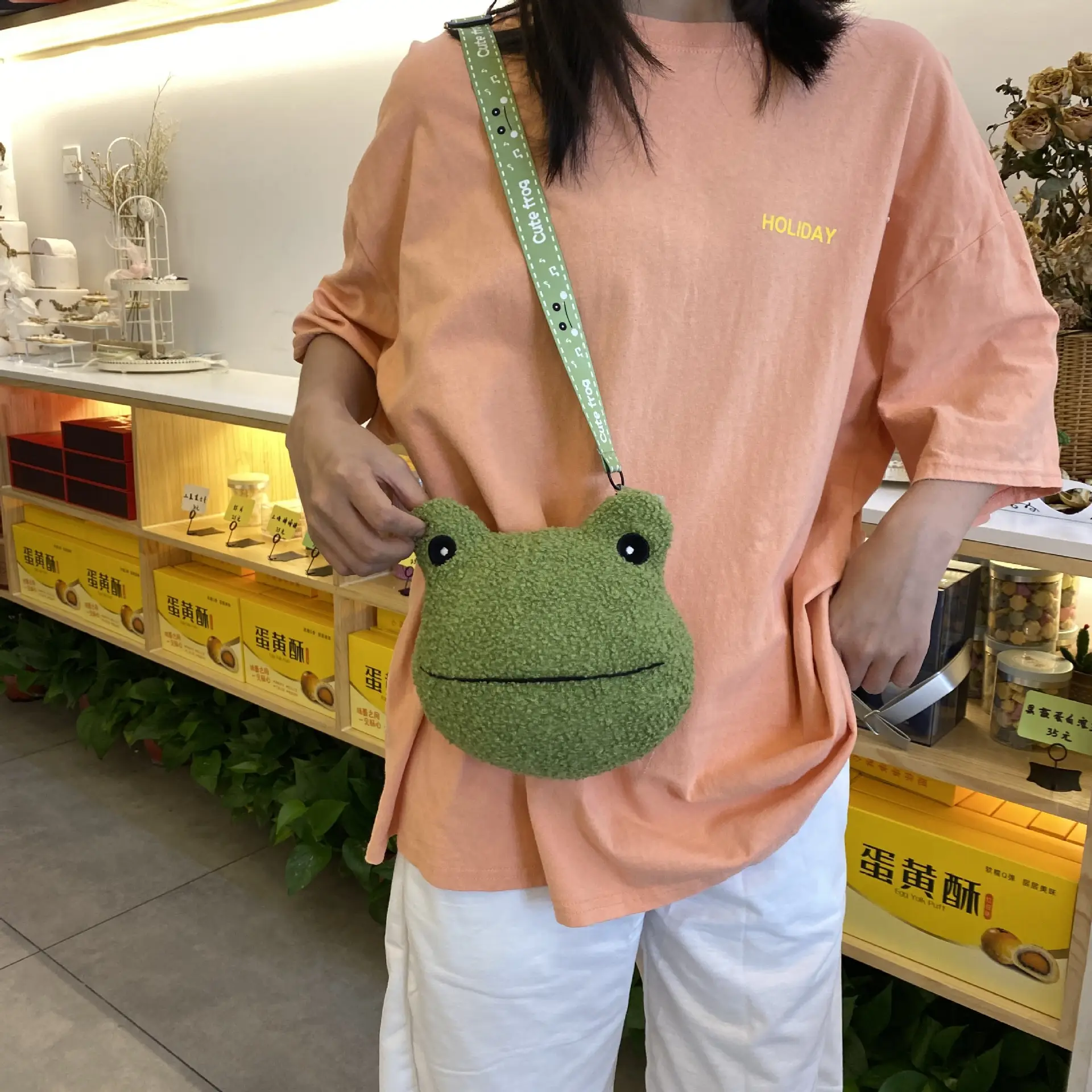 Green Frog Plush Messenger Bag for Boys — feature 2