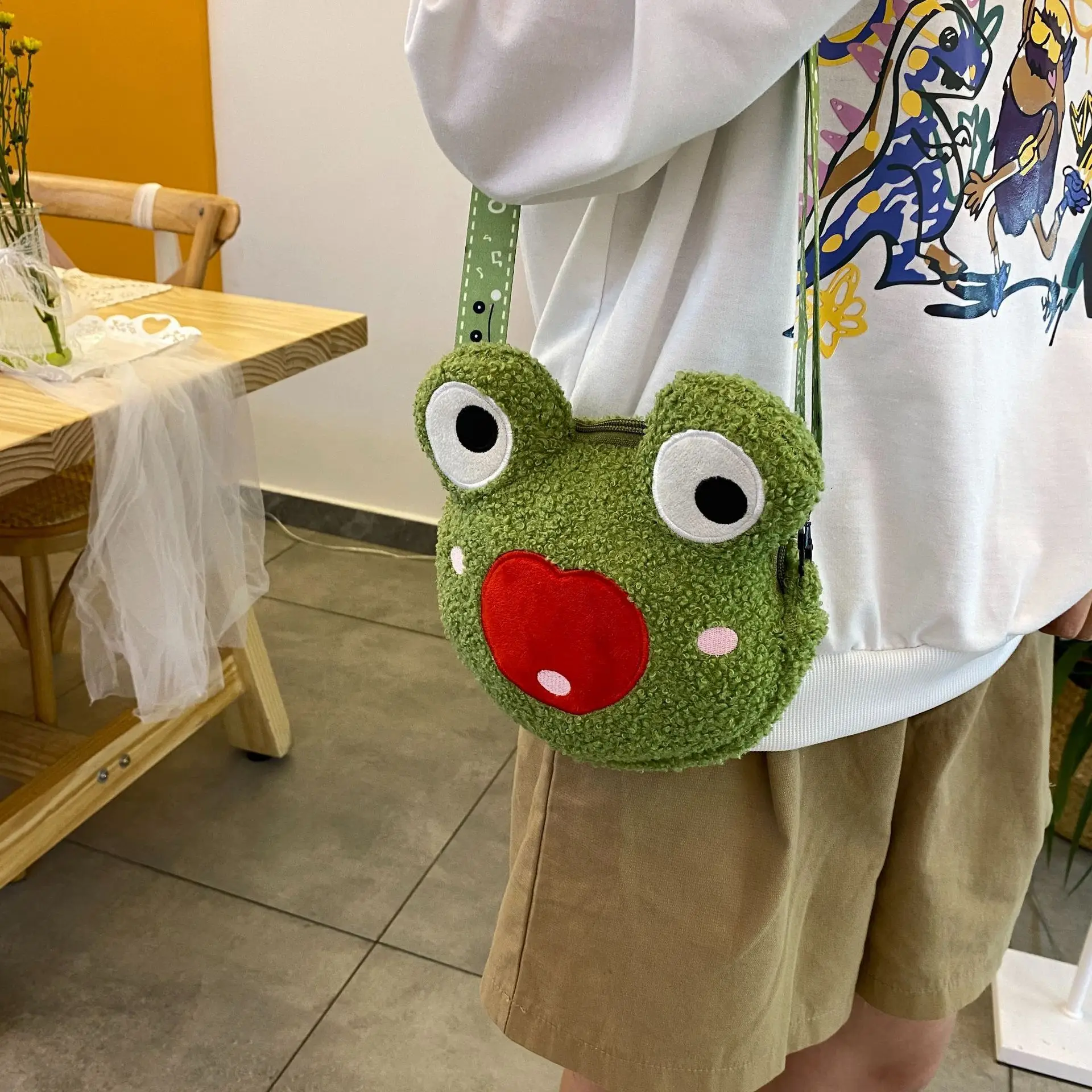 Green Frog Plush Messenger Bag for Boys — feature 22