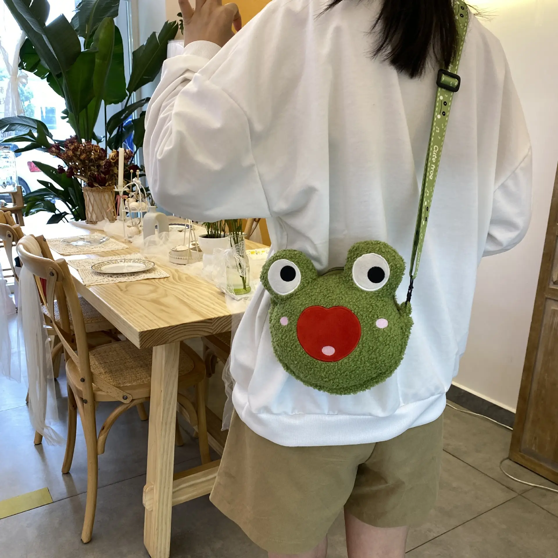 Green Frog Plush Messenger Bag for Boys — feature 26