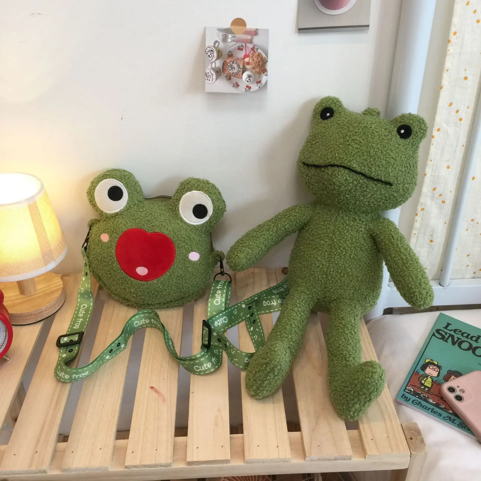 Green Frog Plush Messenger Bag for Boys — feature 42
