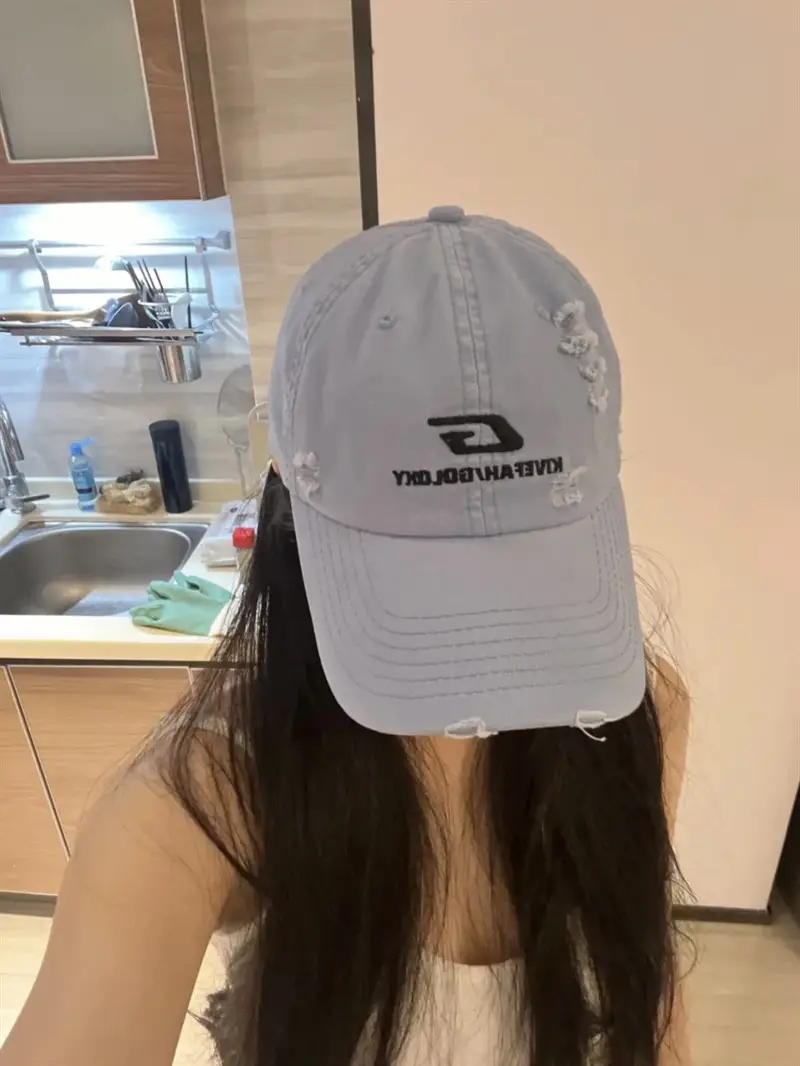 White Baseball Cap with Korean G Logo for Women — feature 12