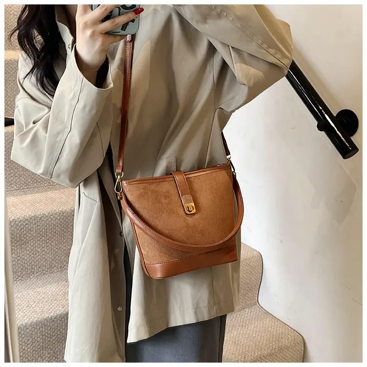 Vintage Frosted Women's Shoulder Bag Brown 2024 — feature 15