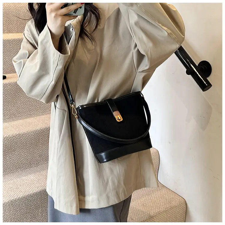 Vintage Frosted Women's Shoulder Bag Brown 2024 — feature 19