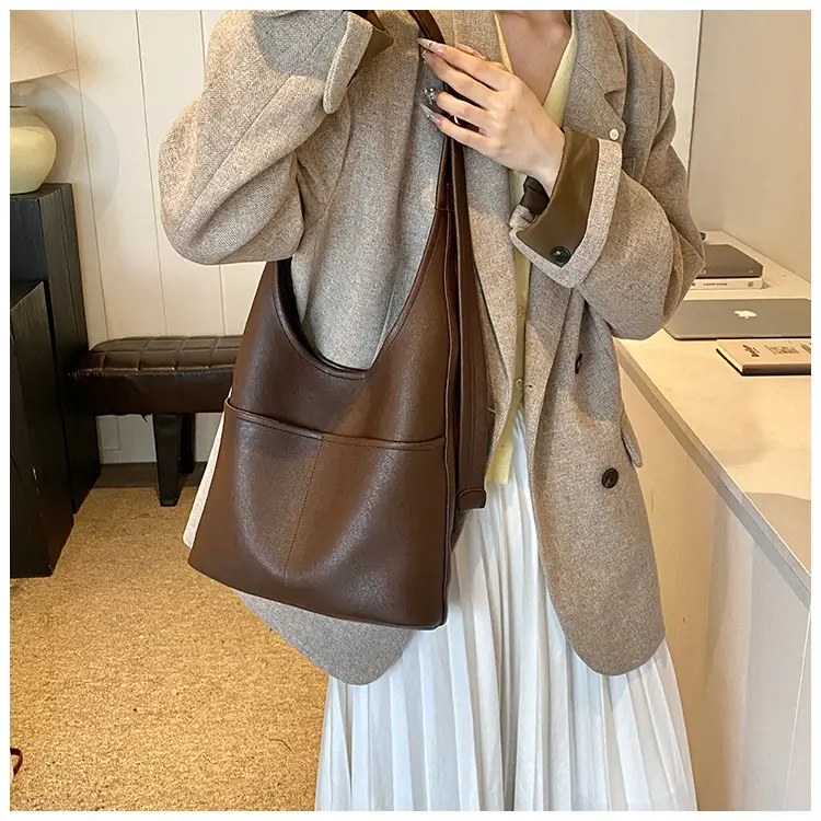 Vintage Brown Leather Shoulder Bag for Women 2024 — feature 22