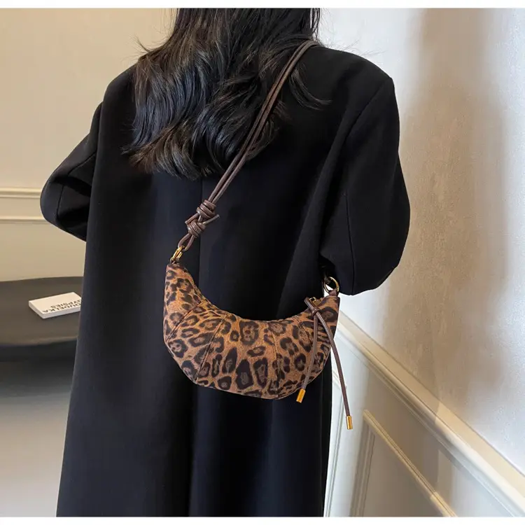 Women Retro Frosted Shoulder Bag Brown 2026 — feature 23