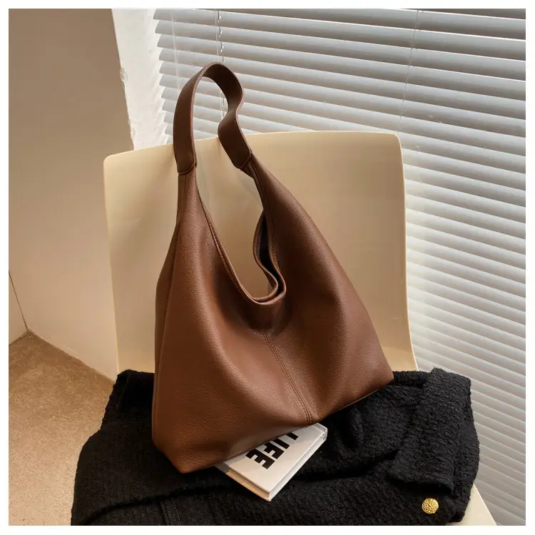 Brown Large Capacity Leather Shoulder Bag for Women — feature 23