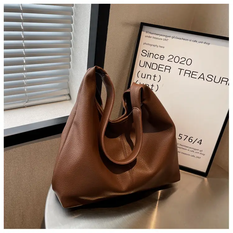 Brown Large Capacity Leather Shoulder Bag for Women — feature 24
