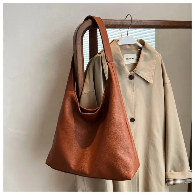 Brown Large Capacity Leather Shoulder Bag for Women — feature 28