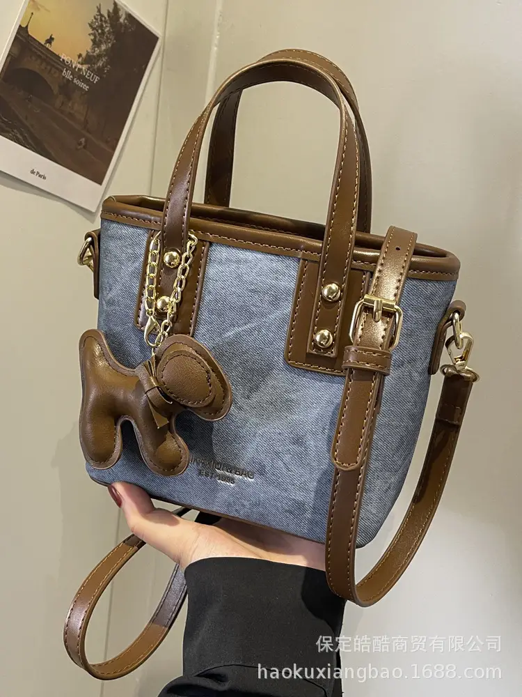 Women's Textured Shoulder Crossbody Bag Brown Gold