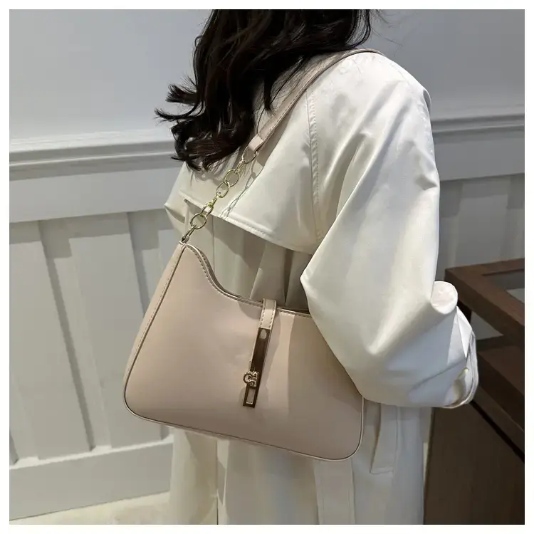 Black Western Style Shoulder Bag for Women 2024 — feature 13