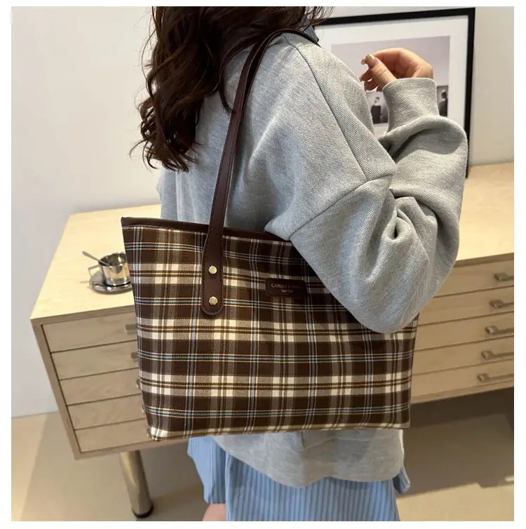 Plaid Striped Shoulder Bag for Women 2024 — feature 16