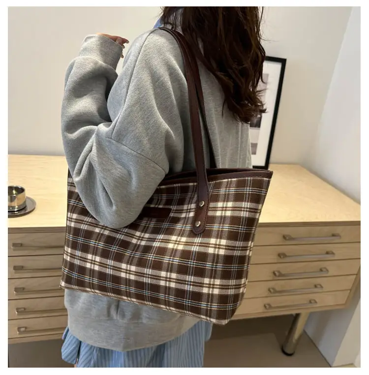 Plaid Striped Shoulder Bag for Women 2024 — feature 17