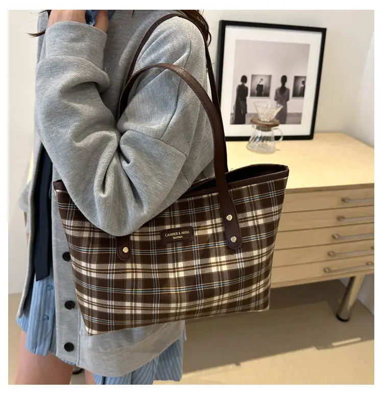 Plaid Striped Shoulder Bag for Women 2024 — feature 18