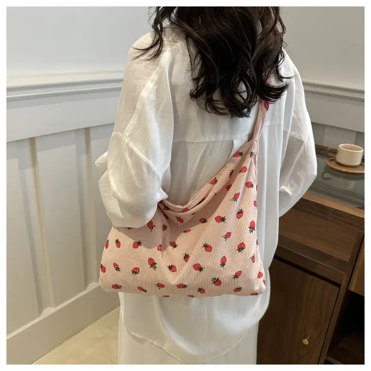 Trendy Shoulder Bags Set of 4 with Polka Dot Design — feature 31