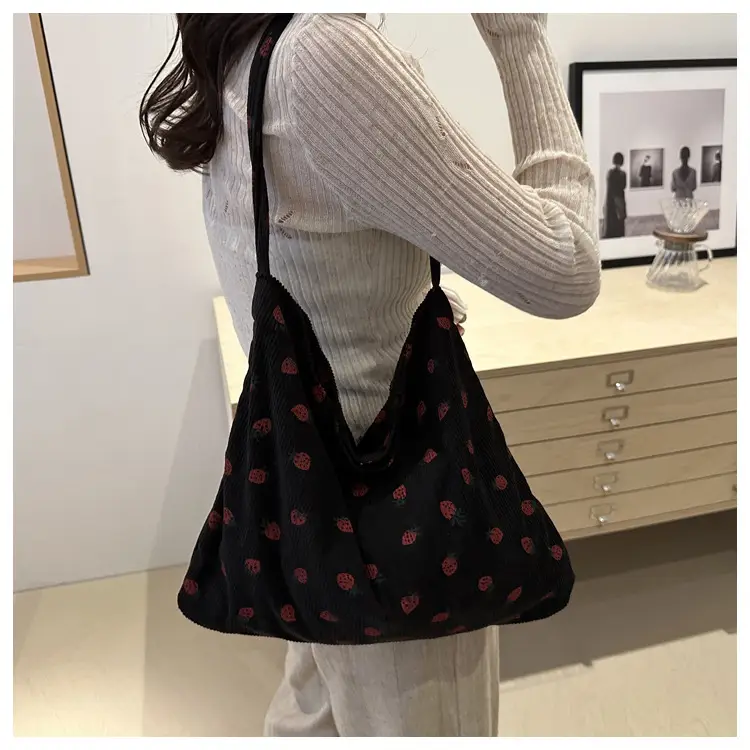 Trendy Shoulder Bags Set of 4 with Polka Dot Design — feature 32