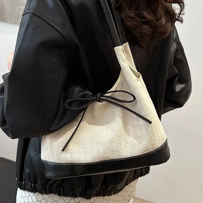 South Korea Ins Large Capacity Commuter Bag 2024 - Image 4