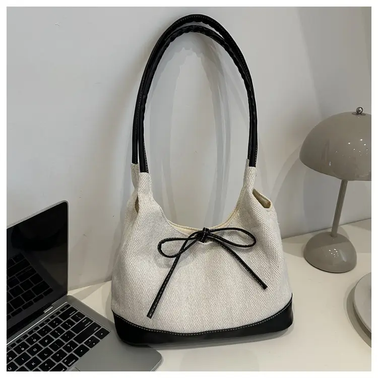 South Korea Ins Large Capacity Commuter Bag 2024 — feature 26