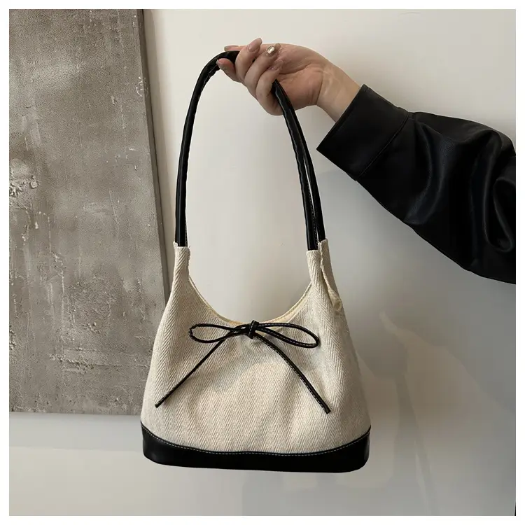 South Korea Ins Large Capacity Commuter Bag 2024 — feature 28