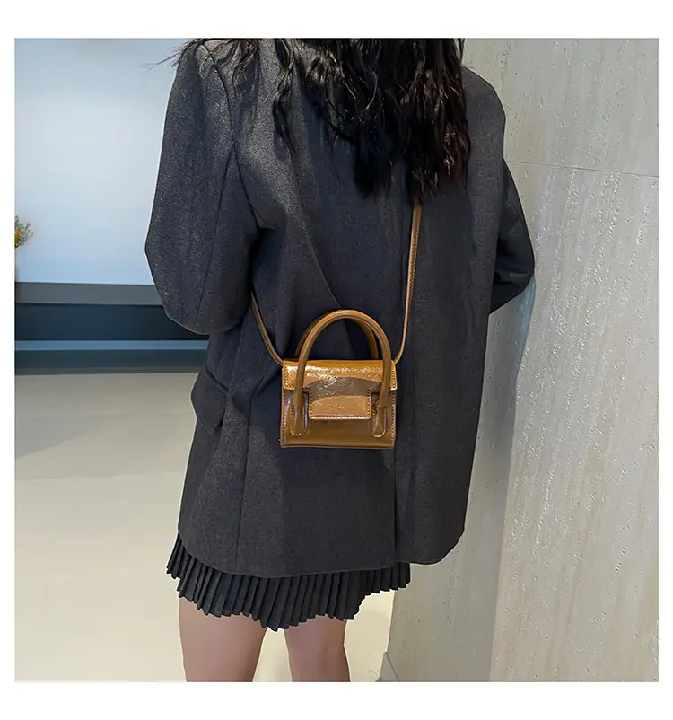 Red Leather Shoulder Messenger Bag for Women 2024 — feature 10