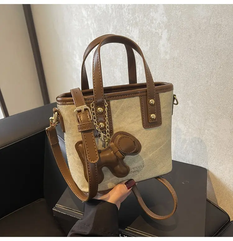 Cross-Border Women's Bucket Bag 2026 Grey Black Gold Chain — feature 11