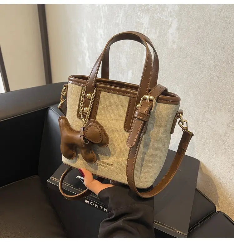 Cross-Border Women's Bucket Bag 2026 Grey Black Gold Chain — feature 12