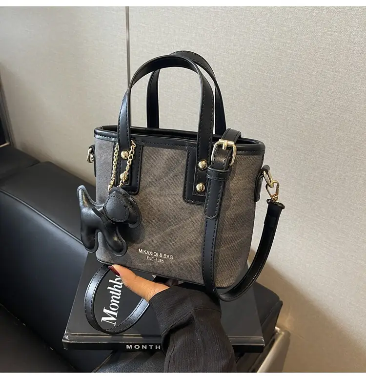 Cross-Border Women's Bucket Bag 2026 Grey Black Gold Chain — feature 16