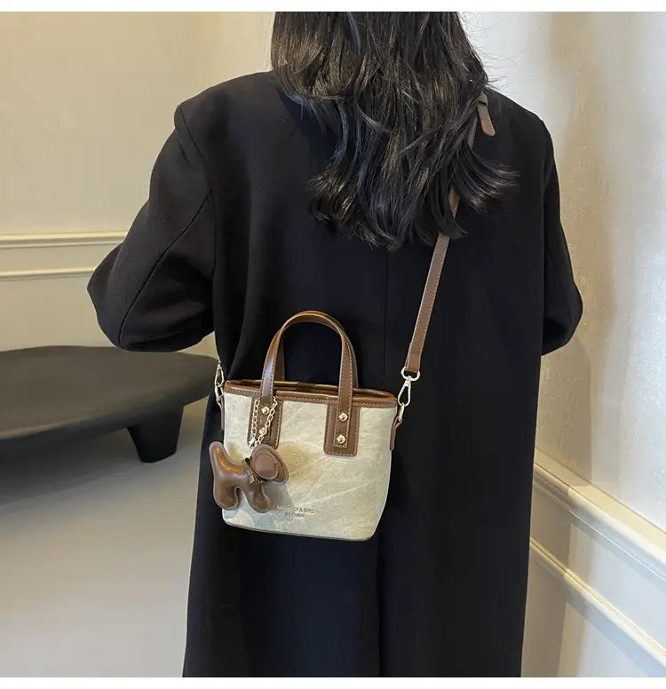 Cross-Border Women's Bucket Bag 2026 Grey Black Gold Chain — feature 19