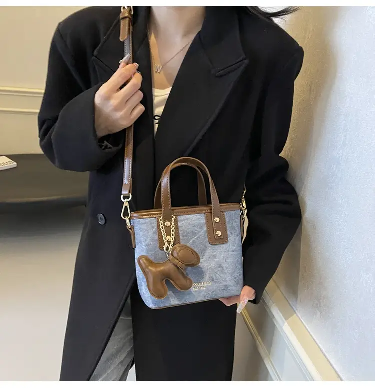 Cross-Border Women's Bucket Bag 2026 Grey Black Gold Chain — feature 24