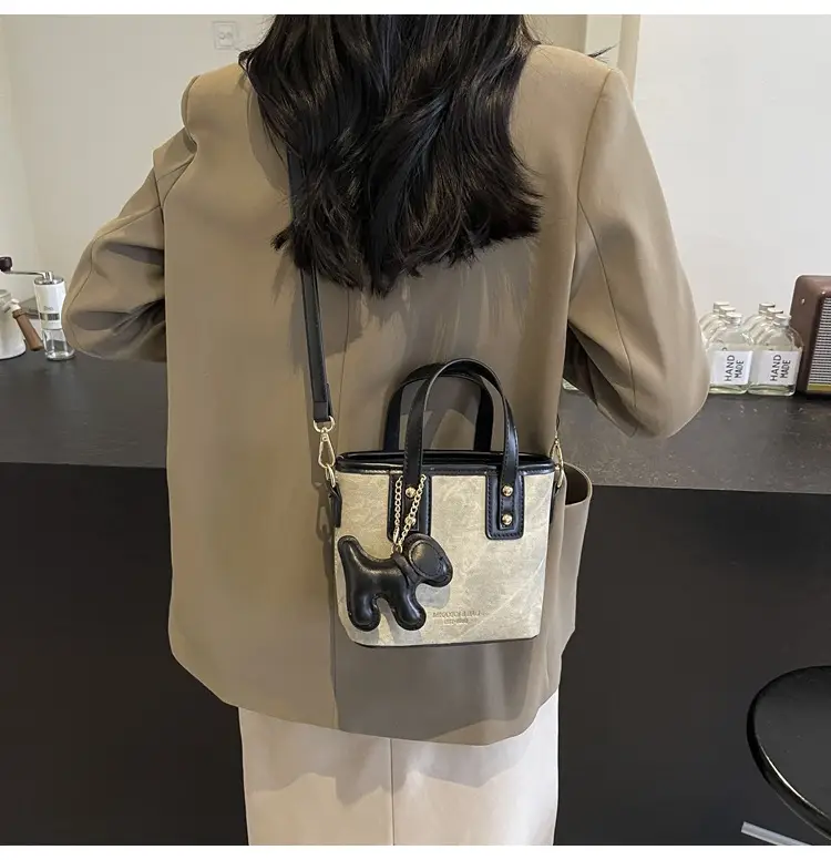 Cross-Border Women's Bucket Bag 2026 Grey Black Gold Chain — feature 30